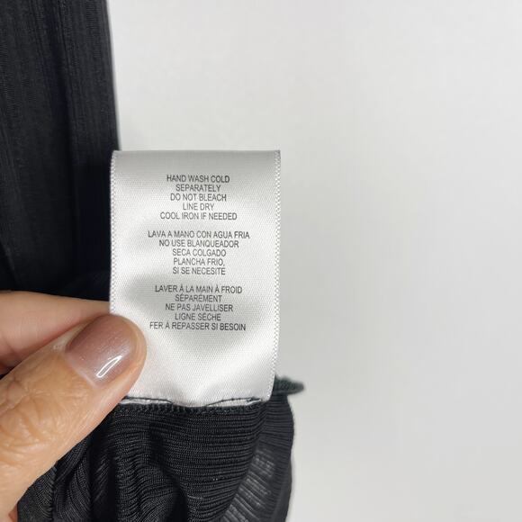 Evereve XSmall XS Black Crinkle Twist Scoop Neck Sleeveless Tank Top Textured - Picture 8 of 8